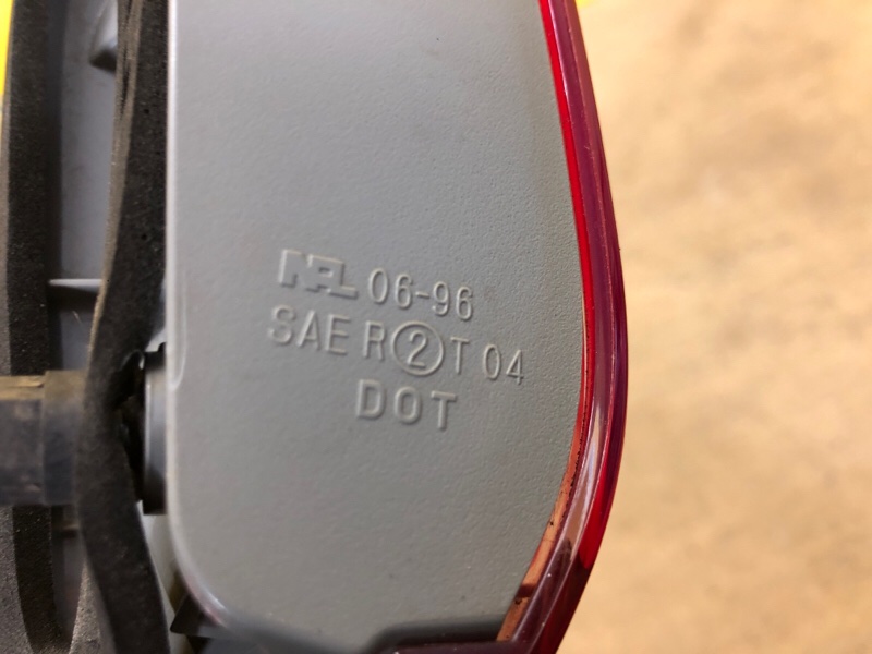 Фонарь внутренний левый CAMRY 40 06-11 Фонарь внутренний левый CAMRY 40 06-11