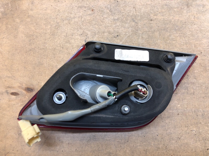 Фонарь внутренний правый TOYOTA CAMRY 40 06-11 Фонарь внутренний правый TOYOTA CAMRY 40 06-11