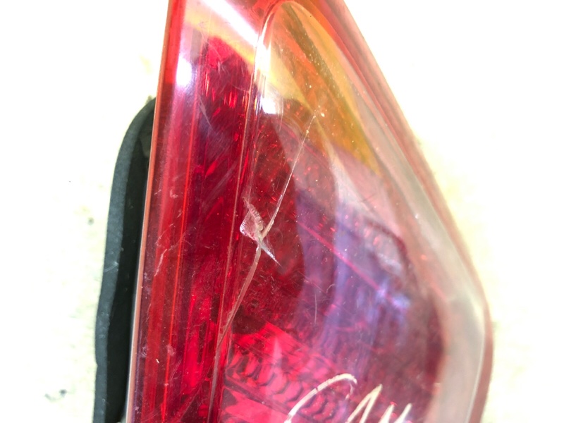 Фонарь внутренний левый CAMRY 40 06-11 Фонарь внутренний левый CAMRY 40 06-11