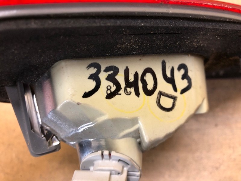 Фонарь внутренний левый COROLLA 150 06-13 Фонарь внутренний левый COROLLA 150 06-13