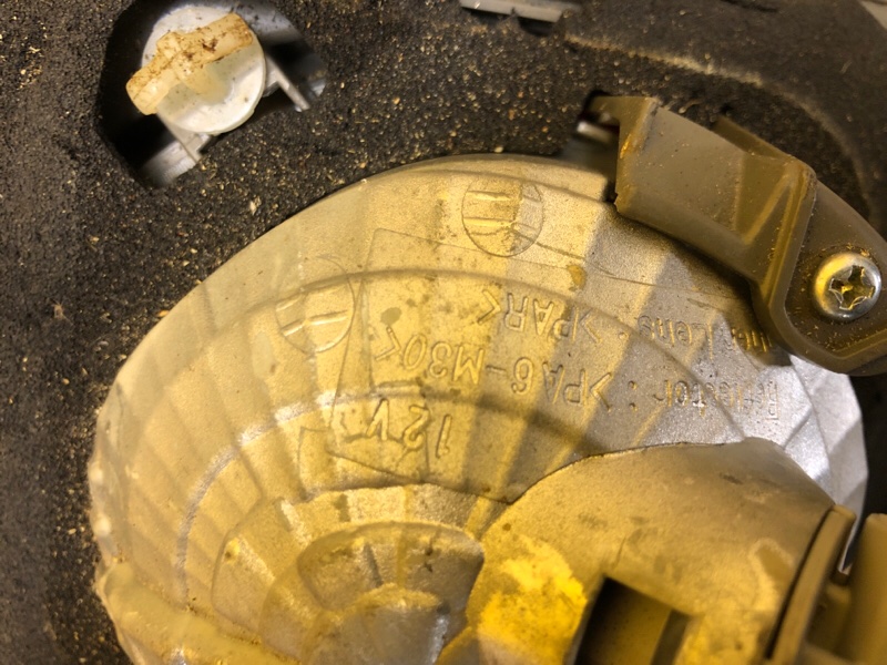 Фонарь внутренний левый COROLLA 150 06-13 Фонарь внутренний левый COROLLA 150 06-13