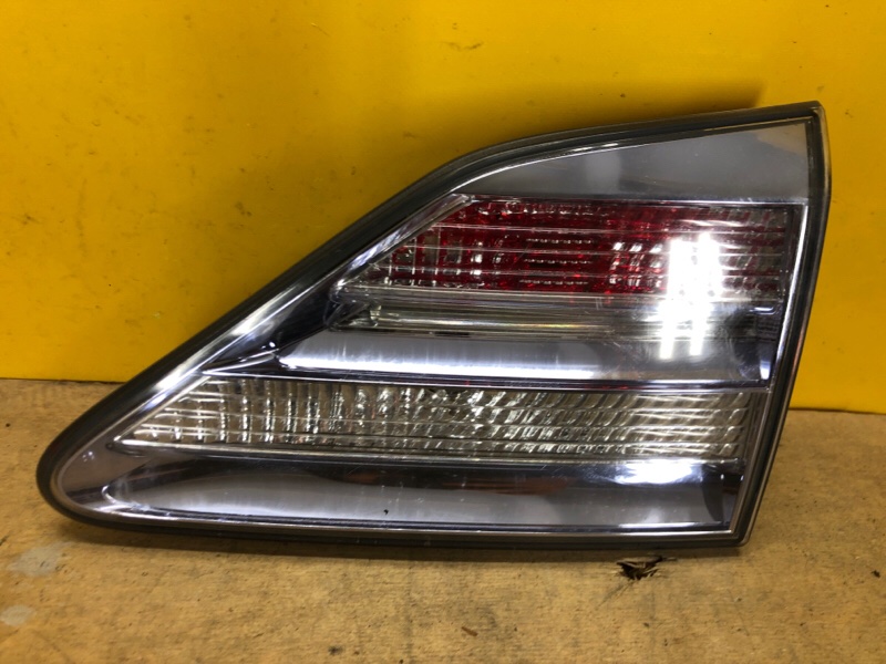 Фонарь внутренний правый LEXUS RX350/450 09-15 81581-48120 Б/У