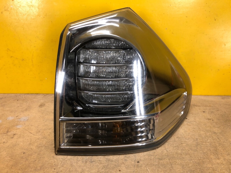 Фонарь наружный правый LEXUS RX300/330/350/400 03-09 8155148100 Б/У