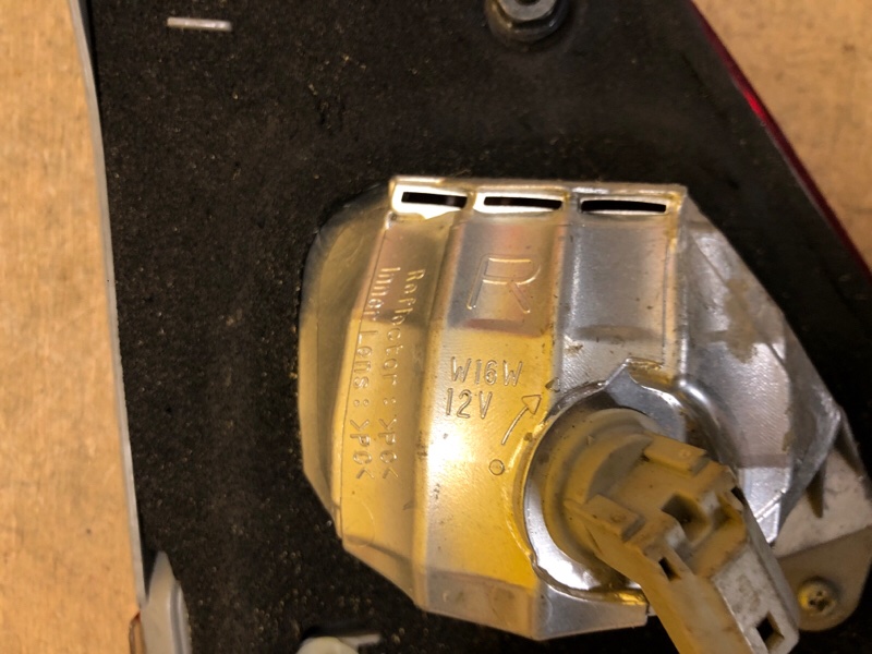 Фонарь внутренний правый COROLLA 150 06-13 Фонарь внутренний правый COROLLA 150 06-13