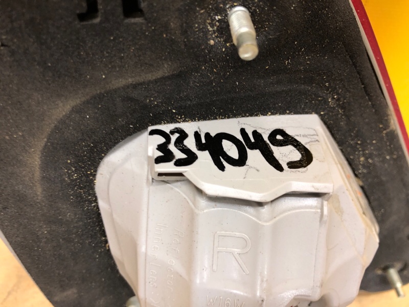 Фонарь внутренний правый COROLLA 150 06-13 Фонарь внутренний правый COROLLA 150 06-13