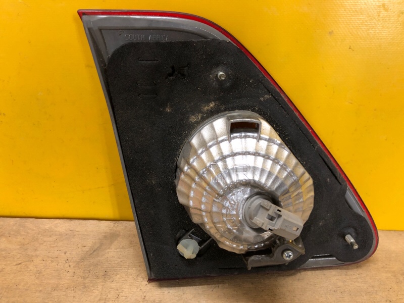 Фонарь внутренний правый COROLLA 150 06-13 Фонарь внутренний правый COROLLA 150 06-13