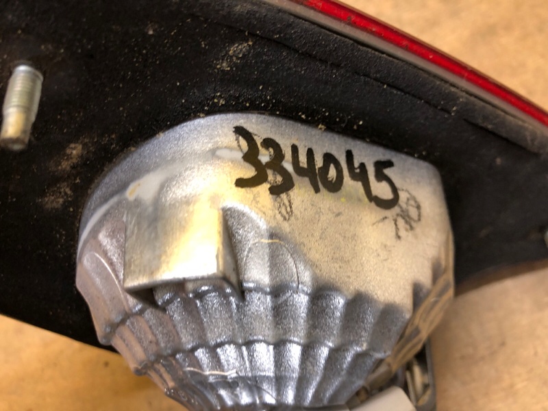 Фонарь внутренний правый TOYOTA COROLLA 150 06-13 Фонарь внутренний правый TOYOTA COROLLA 150 06-13