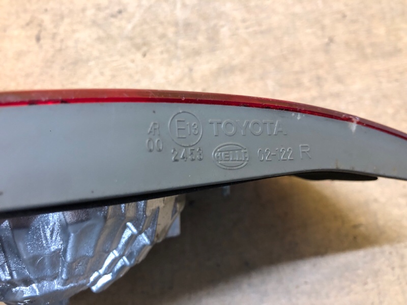 Фонарь внутренний правый COROLLA 150 06-13 Фонарь внутренний правый COROLLA 150 06-13