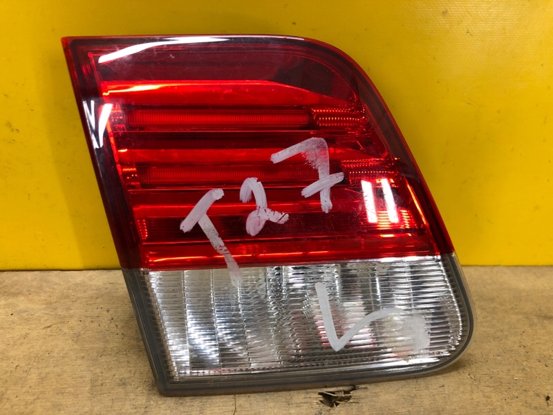 Запчасть фонарь внутренний левый TOYOTA AVENSIS 08-18 8159005130 Б/У Фонарь внутренний левый TOYOTA AVENSIS 08-18 8159005130 Б/У