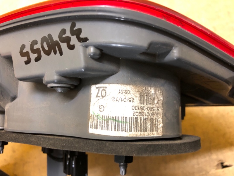 Фонарь внутренний левый AVENSIS 08-18 Фонарь внутренний левый AVENSIS 08-18