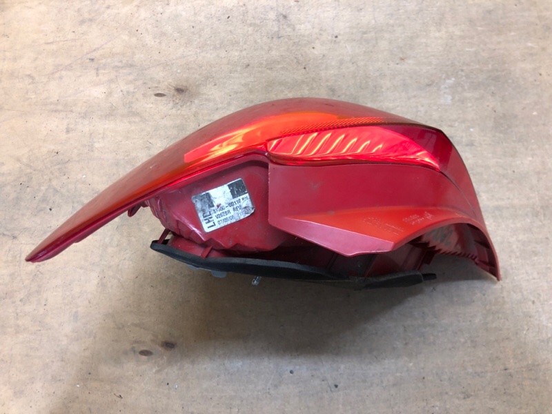 Фонарь наружный правый YARIS 05–11 Фонарь наружный правый YARIS 05–11