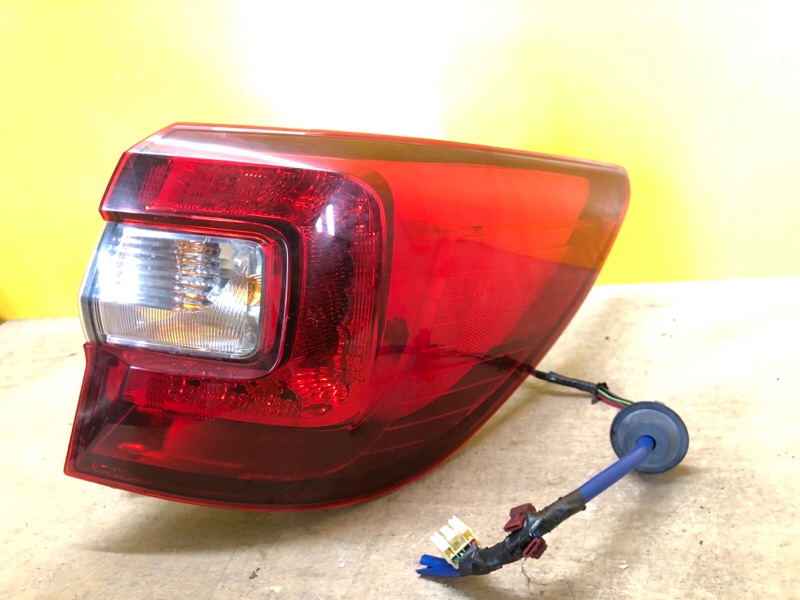 Фонарь наружный правый SUBARU OUTBACK BS 14-21