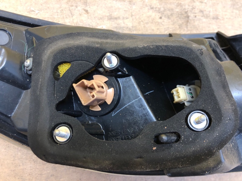 Фонарь наружный правый 6 GH 07-12