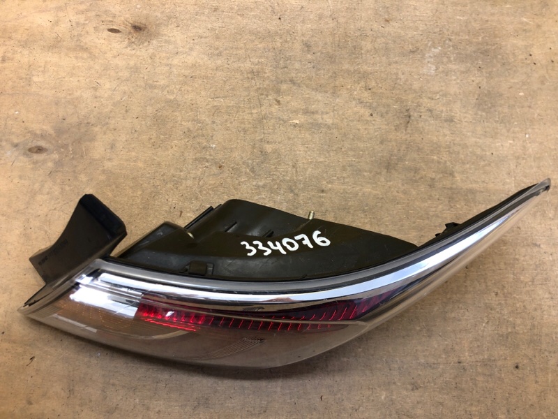 Фонарь наружный правый 6 GH 07-12