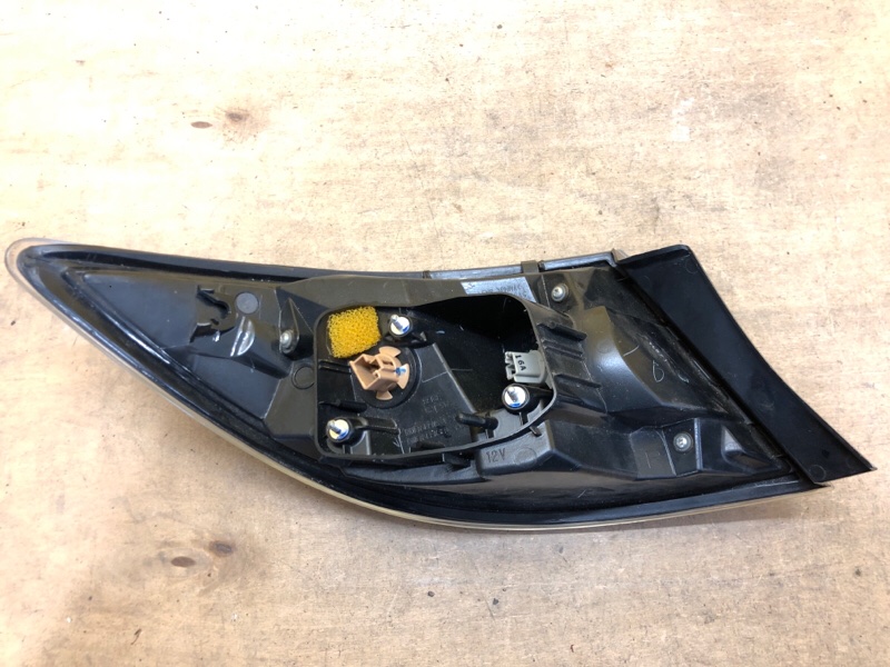 Фонарь наружный правый 6 GH 07-12