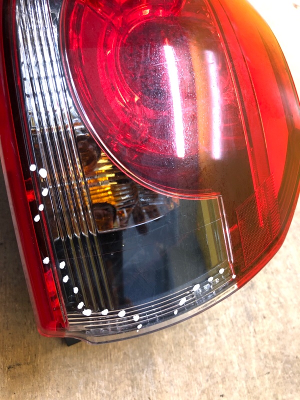 Фонарь наружный левый 6 GJ 12-