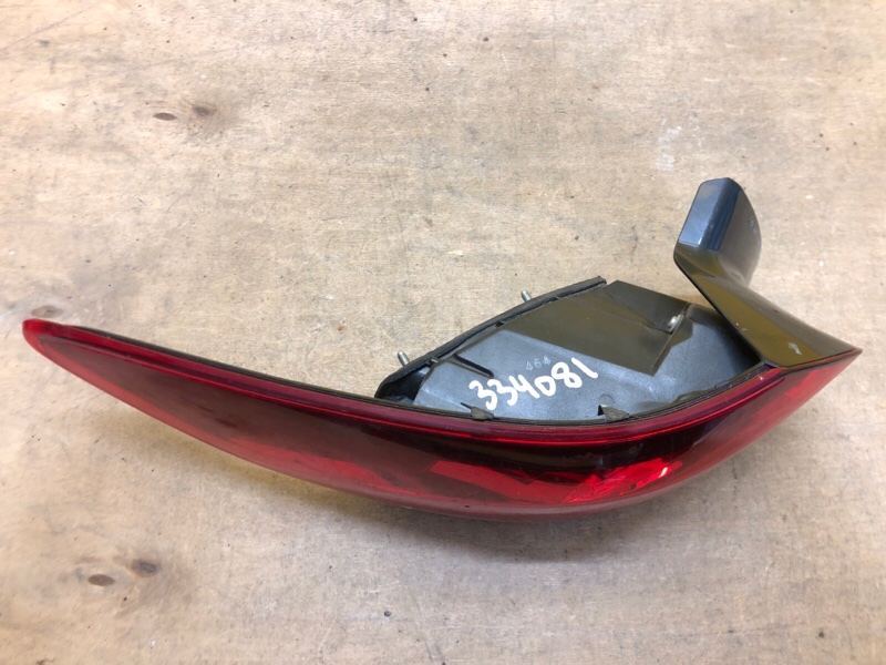 Фонарь наружный левый 6 GJ 12-