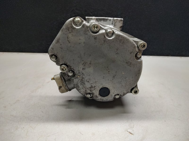 Компрессор кондиционера LEAF 10-17 Компрессор кондиционера LEAF 10-17