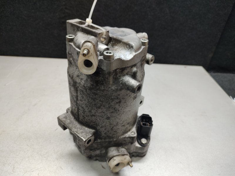 Компрессор кондиционера LEAF 10-17 Компрессор кондиционера LEAF 10-17