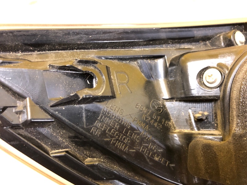 Фонарь наружный правый 3 BL 09-13