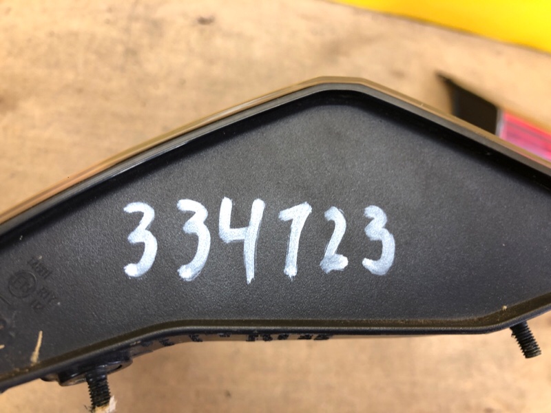 Фонарь внутренний правый RAV4 13-19 Фонарь внутренний правый RAV4 13-19