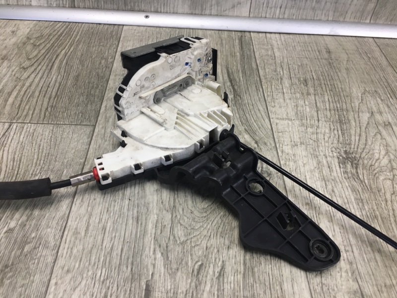 Замок двери задний правый JOURNEY 08-20 2011 JC 3.6 ERB