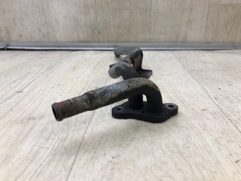 Патрубок системы охлаждения FX S50 03-08 3.5 VQ35