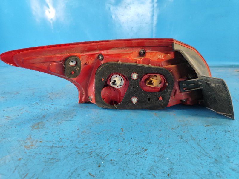 Фонарь наружный правый LANCER X 10 07-15 Хетчбек