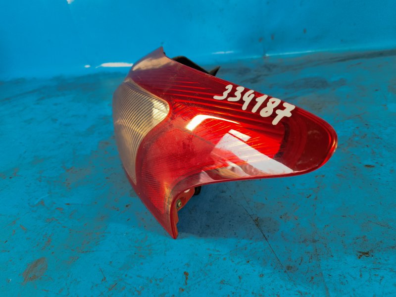 Фонарь наружный правый MITSUBISHI LANCER X 10 07-15 Хетчбек