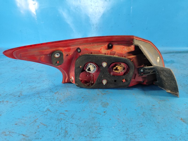 Фонарь наружный правый LANCER X 10 07-15 Хетчбек