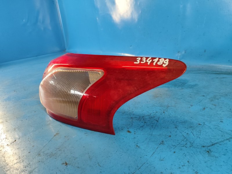 Фонарь наружный правый MITSUBISHI LANCER X 10 07-15 Хетчбек