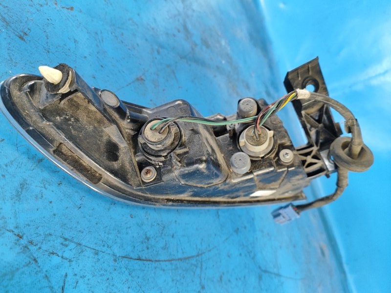 Фонарь наружный правый CIVIC 5D 06-11 Хэтчбэк