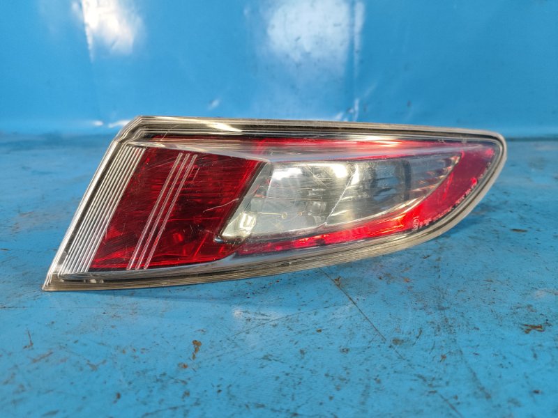 Фонарь наружный правый HONDA CIVIC 5D 06-11 Хэтчбэк 33501SMTE02 Б/У