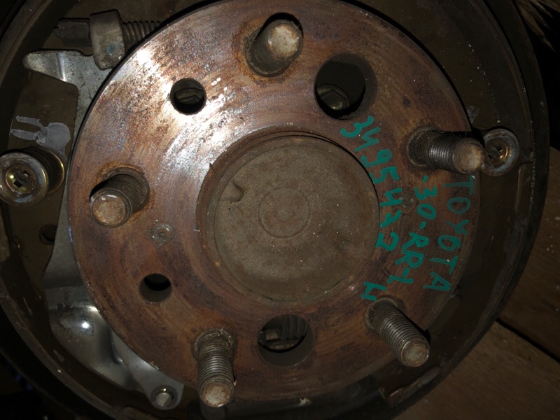 Ступица задняя левая TOYOTA CAMRY 30 02-06 Ступица задняя левая TOYOTA CAMRY 30 02-06