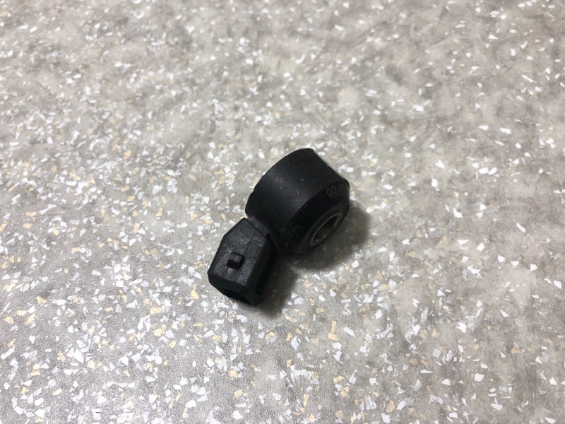 Датчик детонации NISSAN QX56 / TITAN / ARMADA 04-16