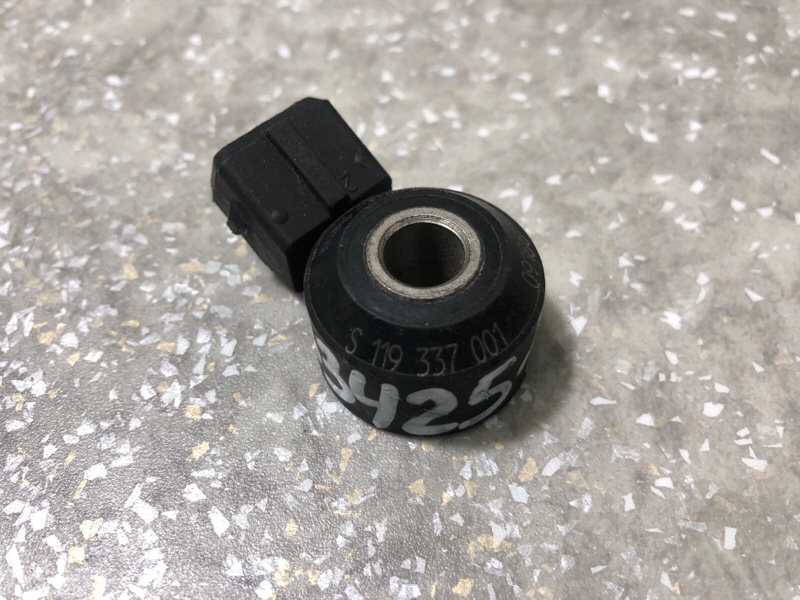 Датчик детонации QX56 / TITAN / ARMADA 04-16