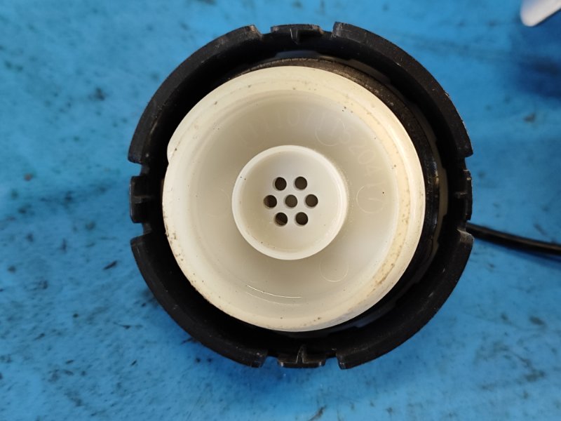 Крышка топливного бака MITSUBISHI OUTLANDER XL 05-13 2.4 4B12