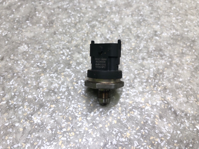 Датчик давления топлива HYUNDAI SONATA LF 2014- 35342-2GGA0 Б/У