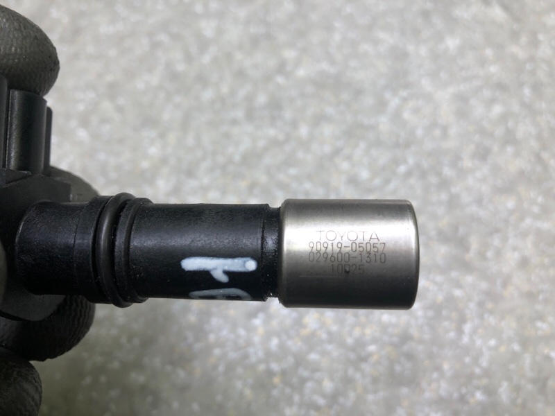 Датчик положения коленвала 4RUNNER 10-16