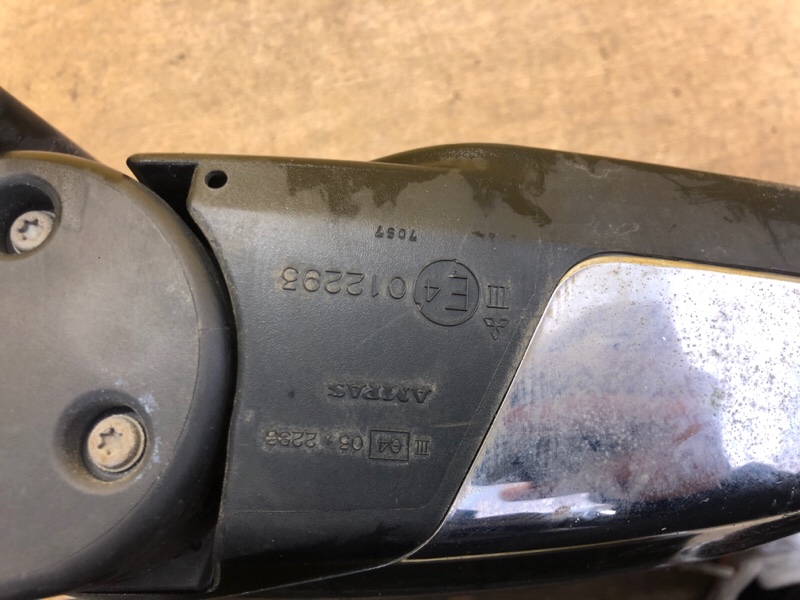 Зеркало правое L200 06-14