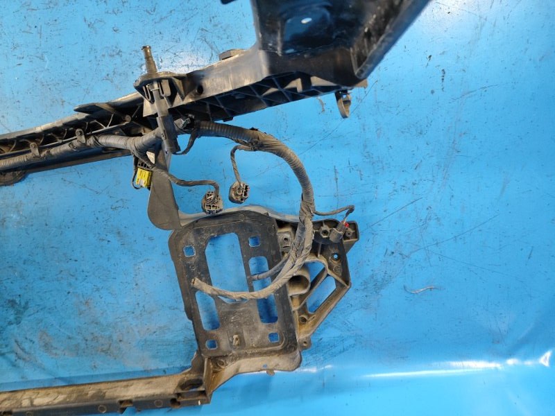 Панель передняя 200 10-14 2013 3.6 ERB