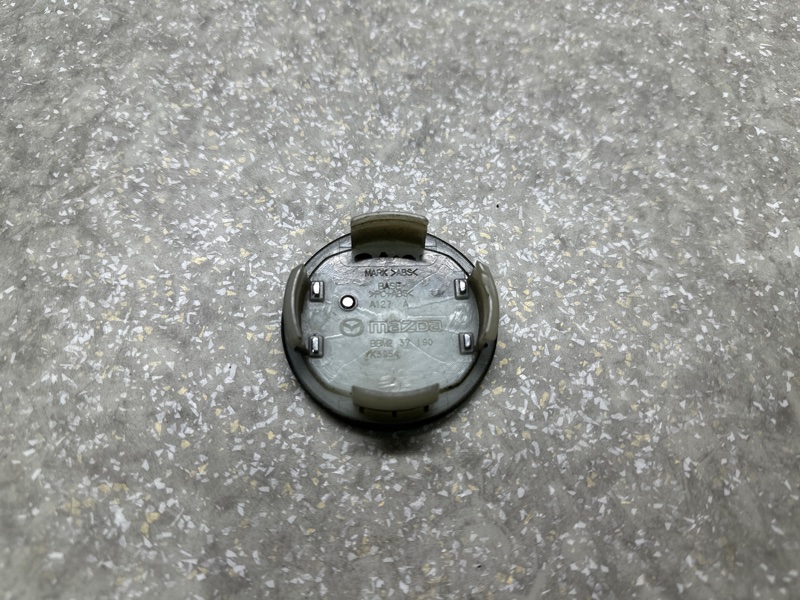 Заглушка колесного диска MX-5 15-