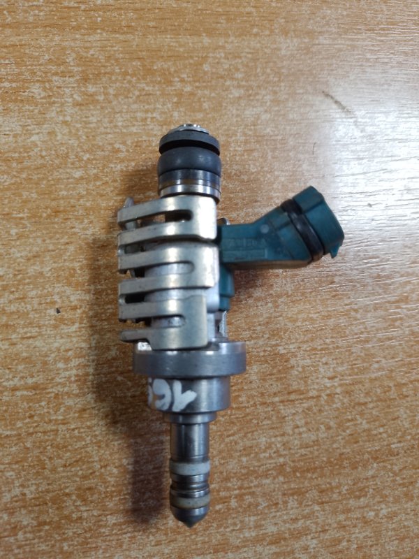 Запчасть форсунка топливная LEXUS GS350 GS300 05-11 23209-39155-B0 Б/У Форсунка топливная LEXUS GS350 GS300 05-11 23209-39155-B0 Б/У