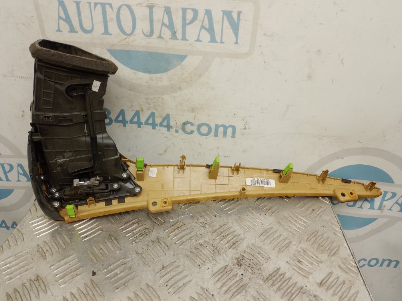 Накладка торпедо передняя правая HYUNDAI SANTA FE (DM) 12-18