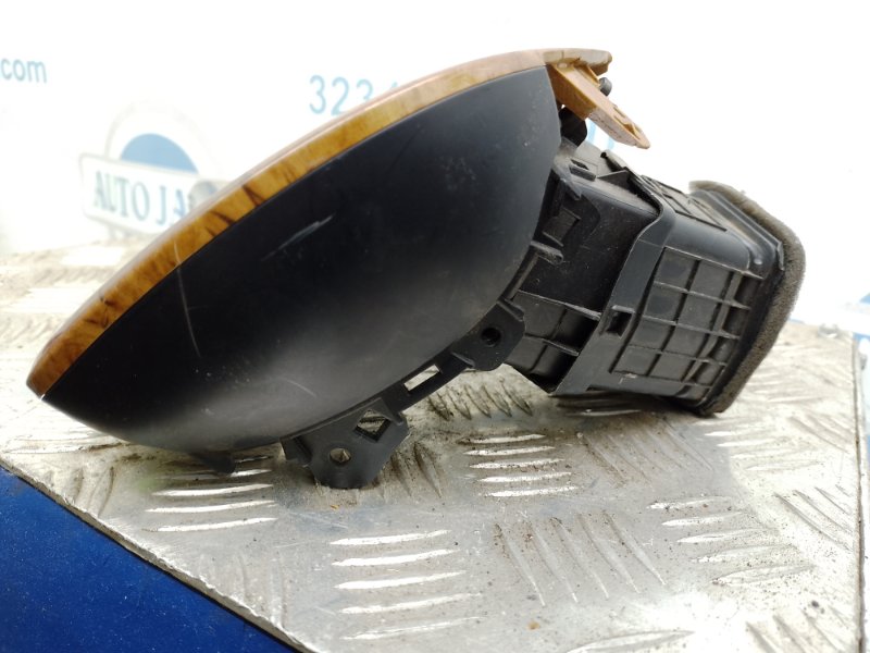 Накладка торпедо передняя правая SANTA FE (DM) 12-18