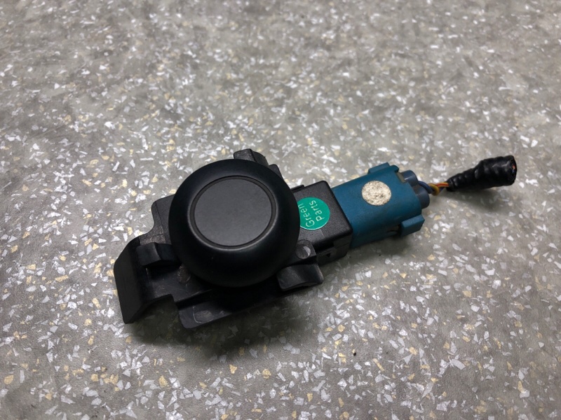 Датчик парктроника задний MDX (YD2) 06-13