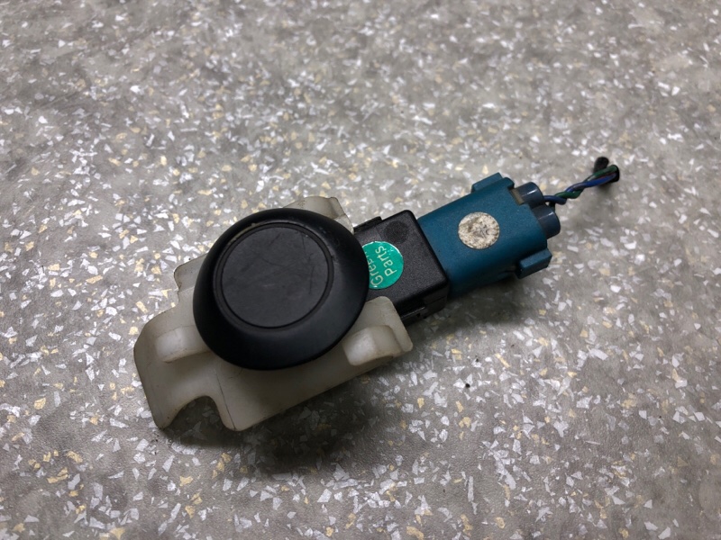 Датчик парктроника задний MDX (YD2) 06-13