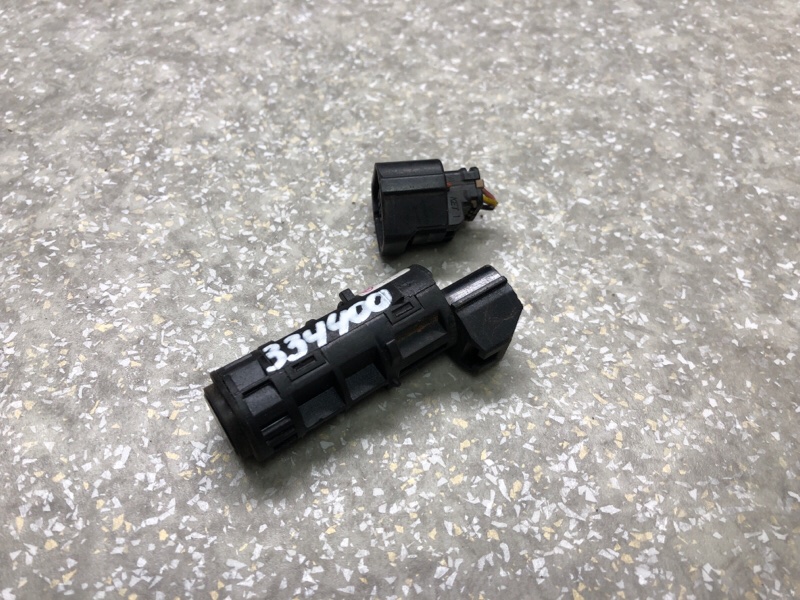 Датчик парктроника задний KIA SORENTO XM 09-14 95700-1U100 Б/У