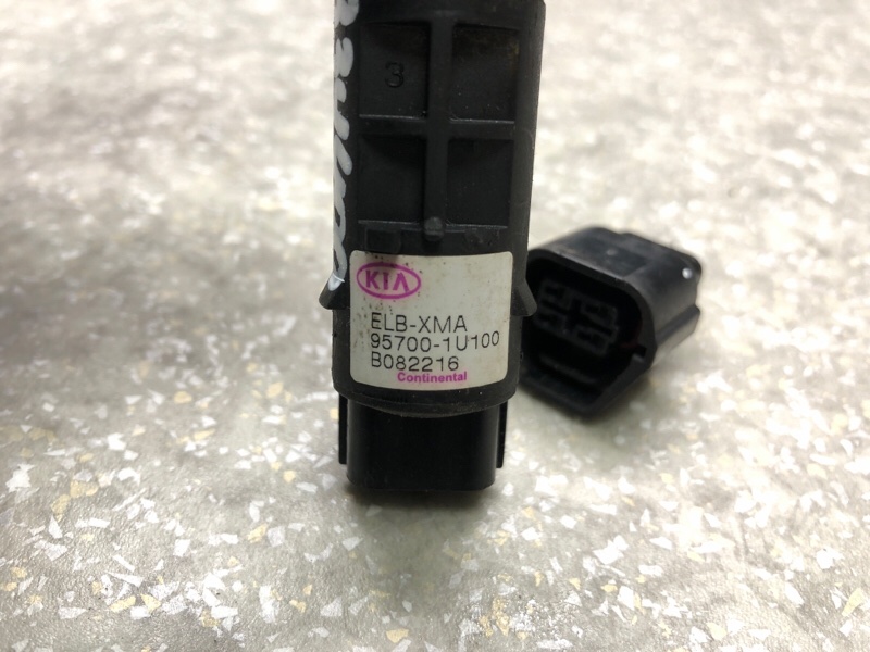 Датчик парктроника задний SORENTO XM 09-14