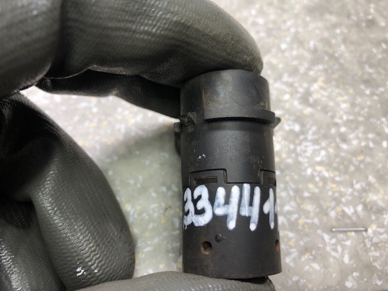 Датчик парктроника задний QX56 / TITAN / ARMADA 04-16